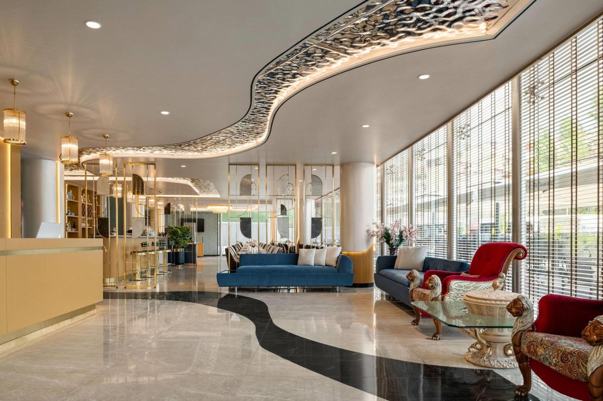 Tryp By Wyndham Istanbul Beyoglu — Photos 1