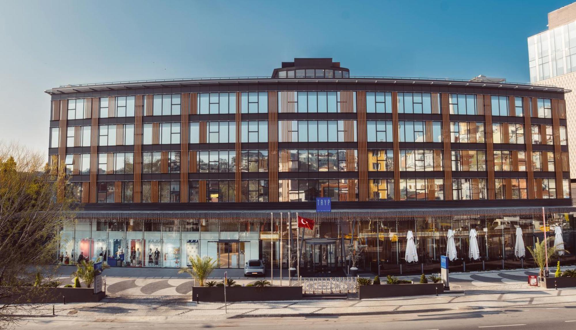 Tryp By Wyndham Istanbul Beyoglu — Photos 2